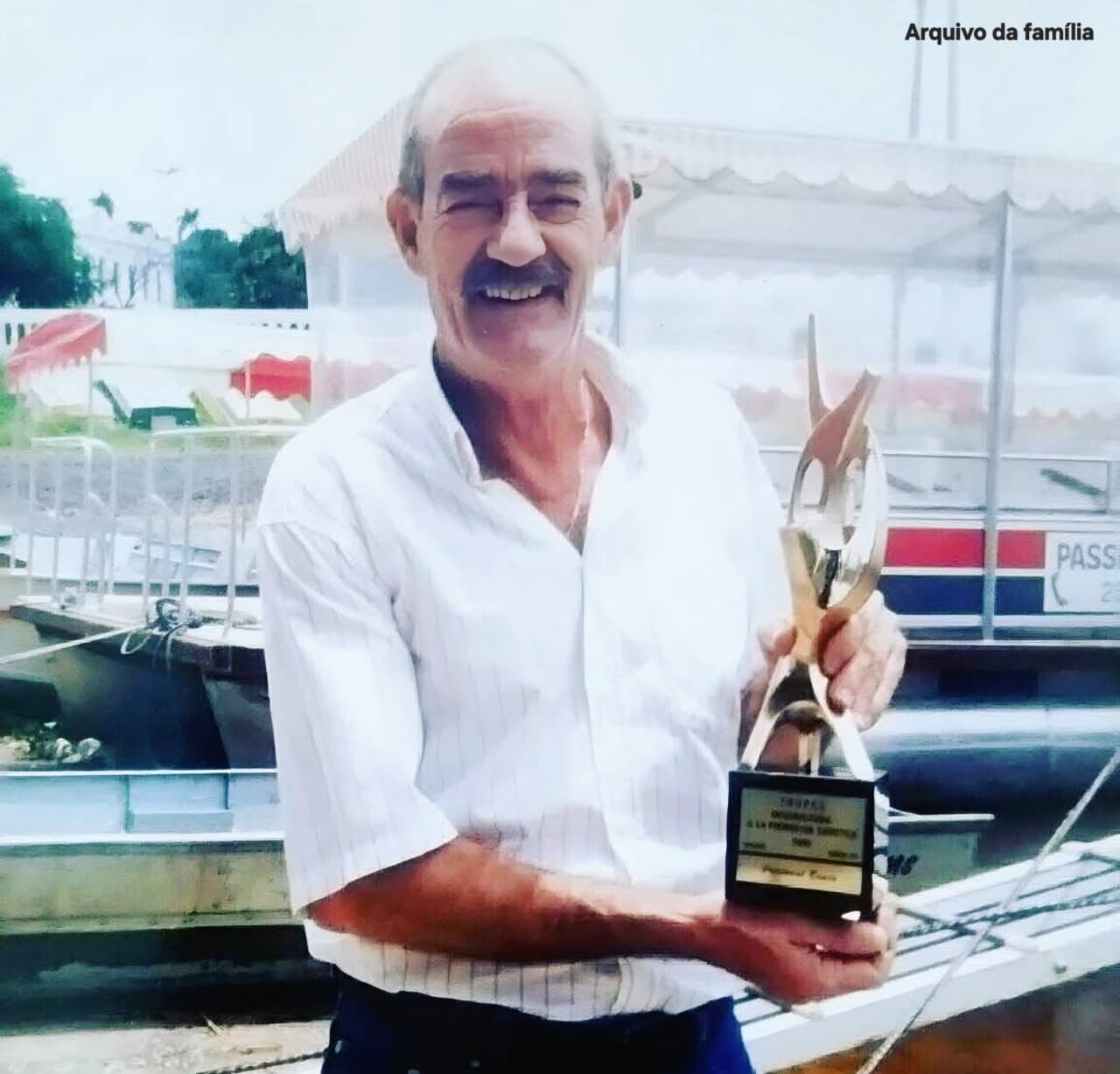 Prefeito sanciona lei que dá nome de Orozimbo Decenzo a anfiteatro em Corumbá Prefeito sanciona lei que dá nome de Orozimbo Decenzo a anfiteatro em Corumbá